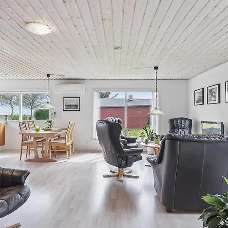 Rayla - 150m From The Sea By Interhome Feriehus