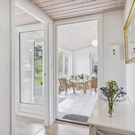 Rayla - 150m From The Sea By Interhome Hals